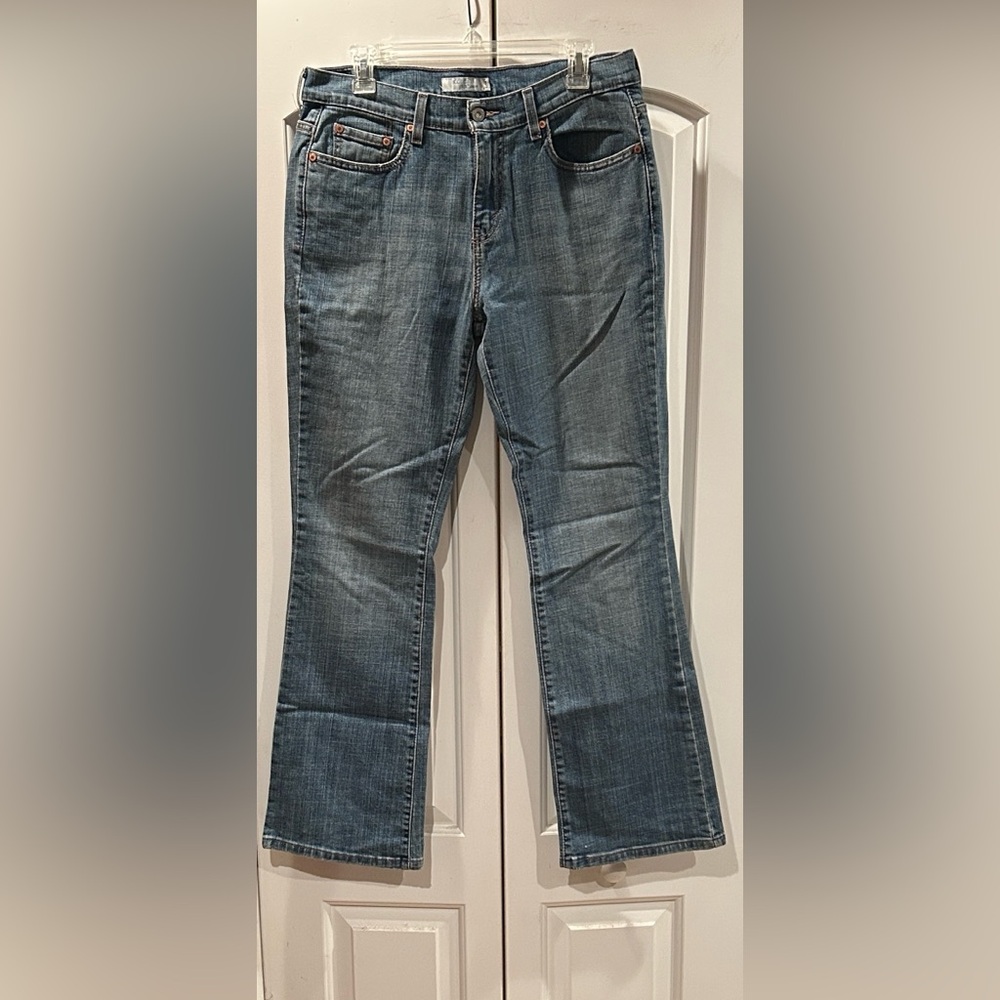 Levi's ladies 515 Bootcut Jeans in Classic Blue